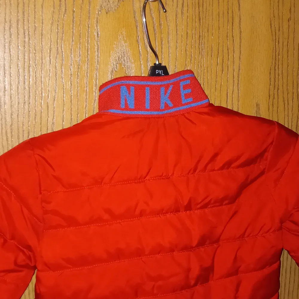 ReD/Blue "NIKE" Puffer jacket SIZE: XS kids @**SEE PICS** LIKE 🆕 *NO HOOD* - Picture 5 of 8